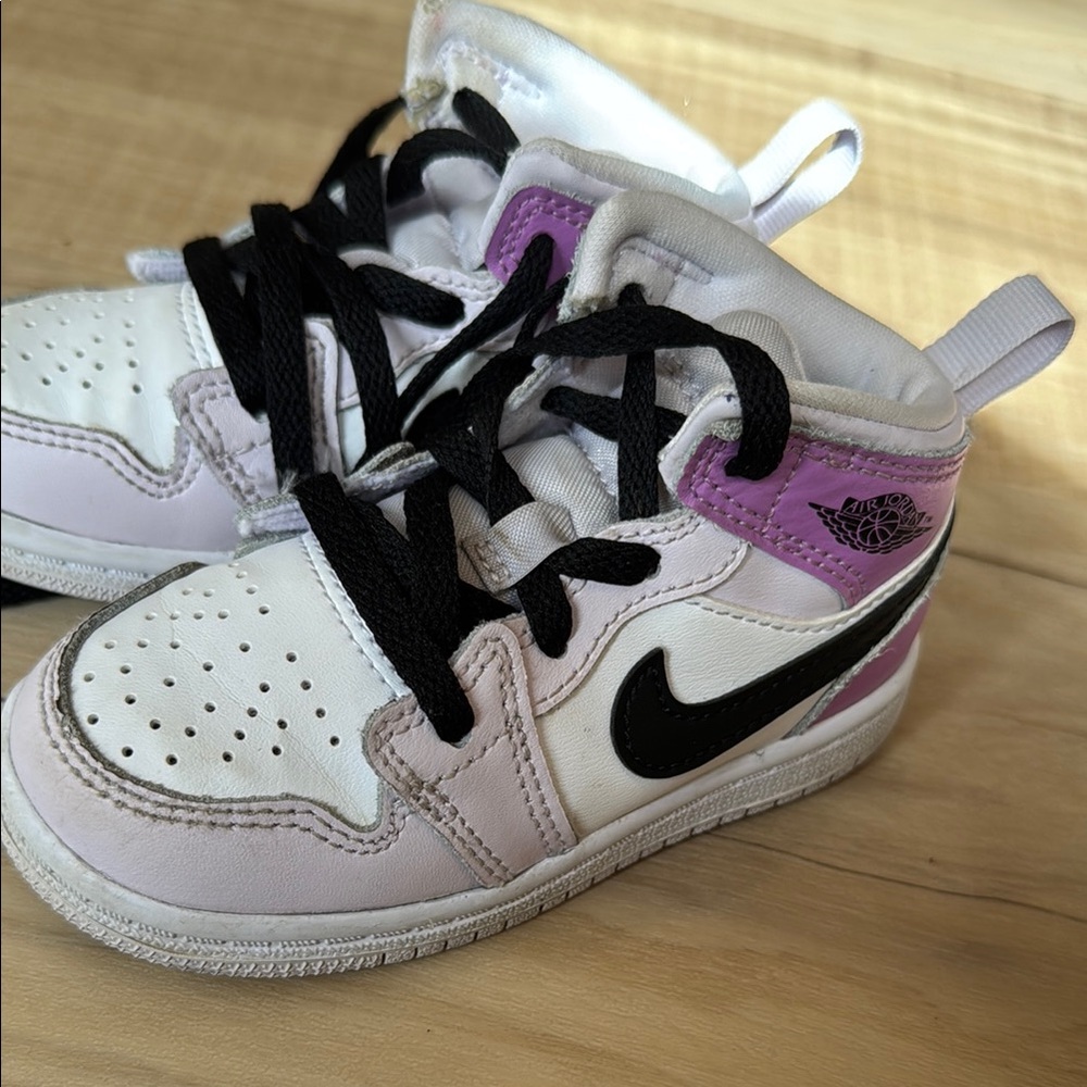 Nike Air Jordan’s Kids' White and Purple Sneakers. Size 7